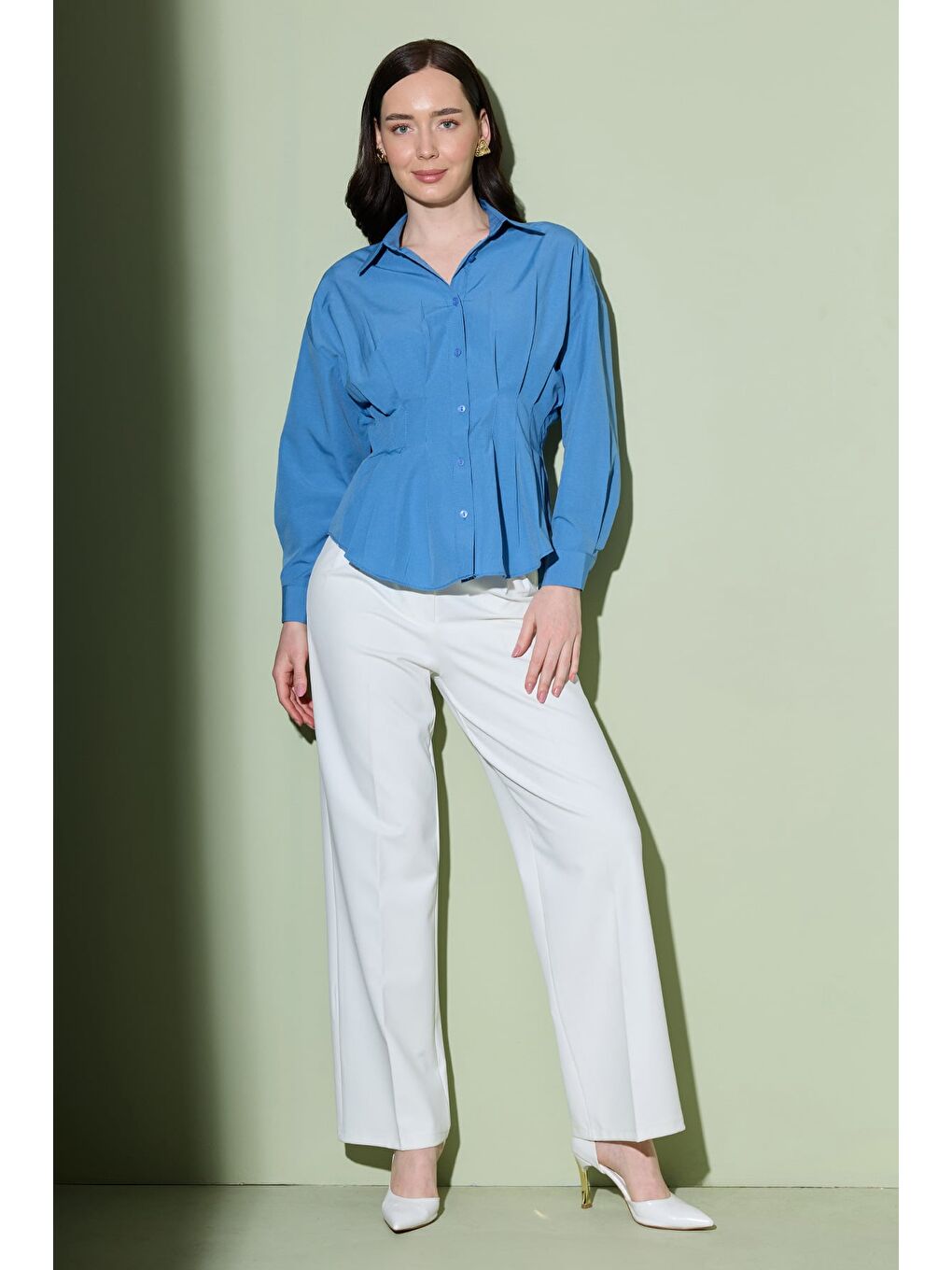 Mavi Pensli Belden Oturtmalı Pileli Gömlek-2