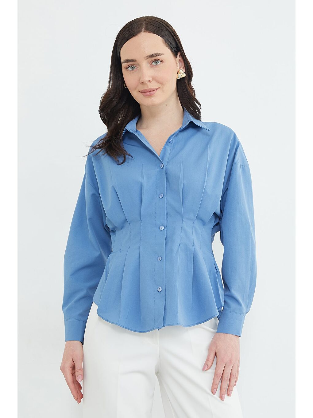 Mavi Pensli Belden Oturtmalı Pileli Gömlek-3