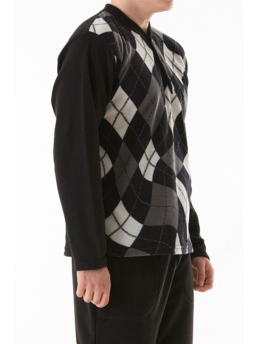 Siyah Baklava Desenli Yakası Düğmeli Polar %100 Pamuk Pijama Takımı-3