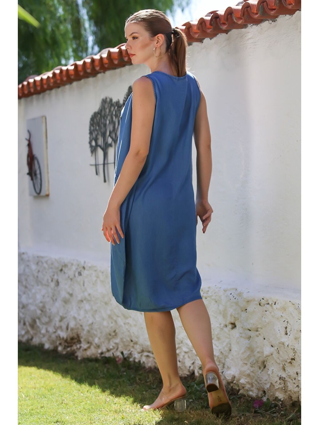 Jean Mavisi Yuvarlak Yaka Kolsuz Düğmeli Casual Lyocell Dokuma Elbise 120 60-5