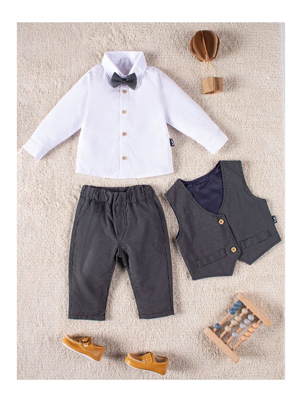 Lacivert Erkek Çocuk Takım Elbise Yelekli Gömlekli 4 Parça Özel Takımı-3