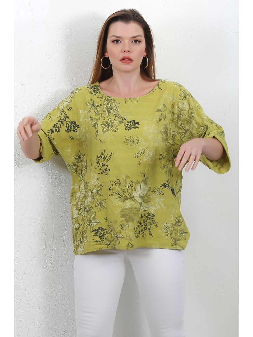 Yeşil İtalyan Limon Küfü Rengi Havuz Yaka 3/4 Kol Çiçekli Casual Keten Karışımlı Oversize Dokuma Bluz