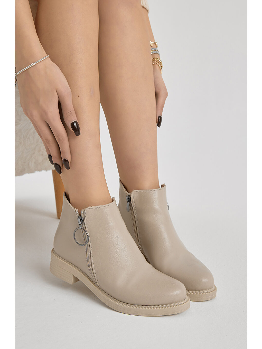 Kadın Bej Cilt Kalın Termo Taban Yanı Fermuar Detaylı Bot