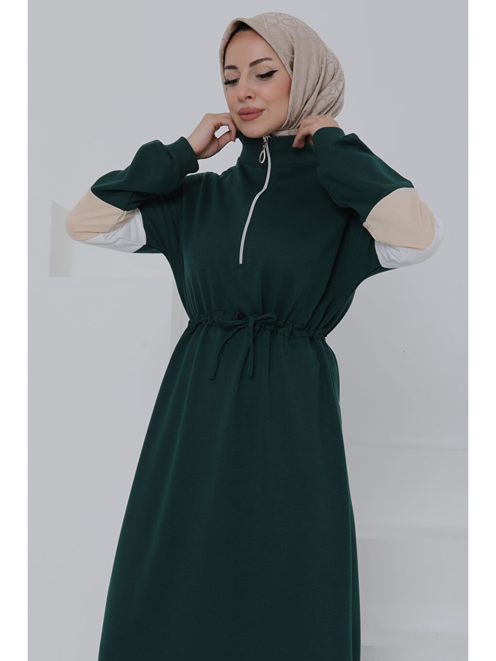 Yeşil Garnili Fermuarlı Elbise Zümrüt - 27047-1