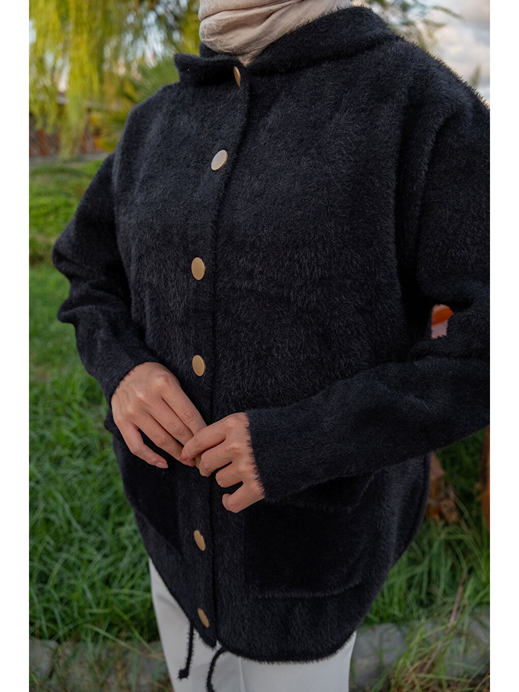 Kadın Kapüşonlu Triko Ceket Siyah-4