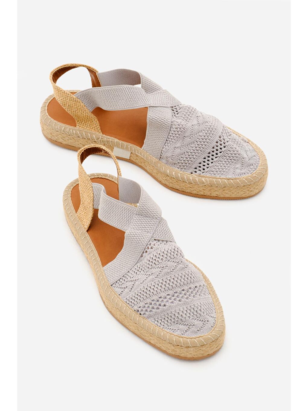 Kadın Gri Önü Kapalı Çapraz Şeritli Hasır Hasır Triko Sandalet-2