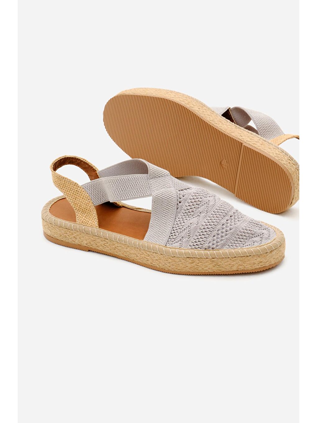 Kadın Gri Önü Kapalı Çapraz Şeritli Hasır Hasır Triko Sandalet-3