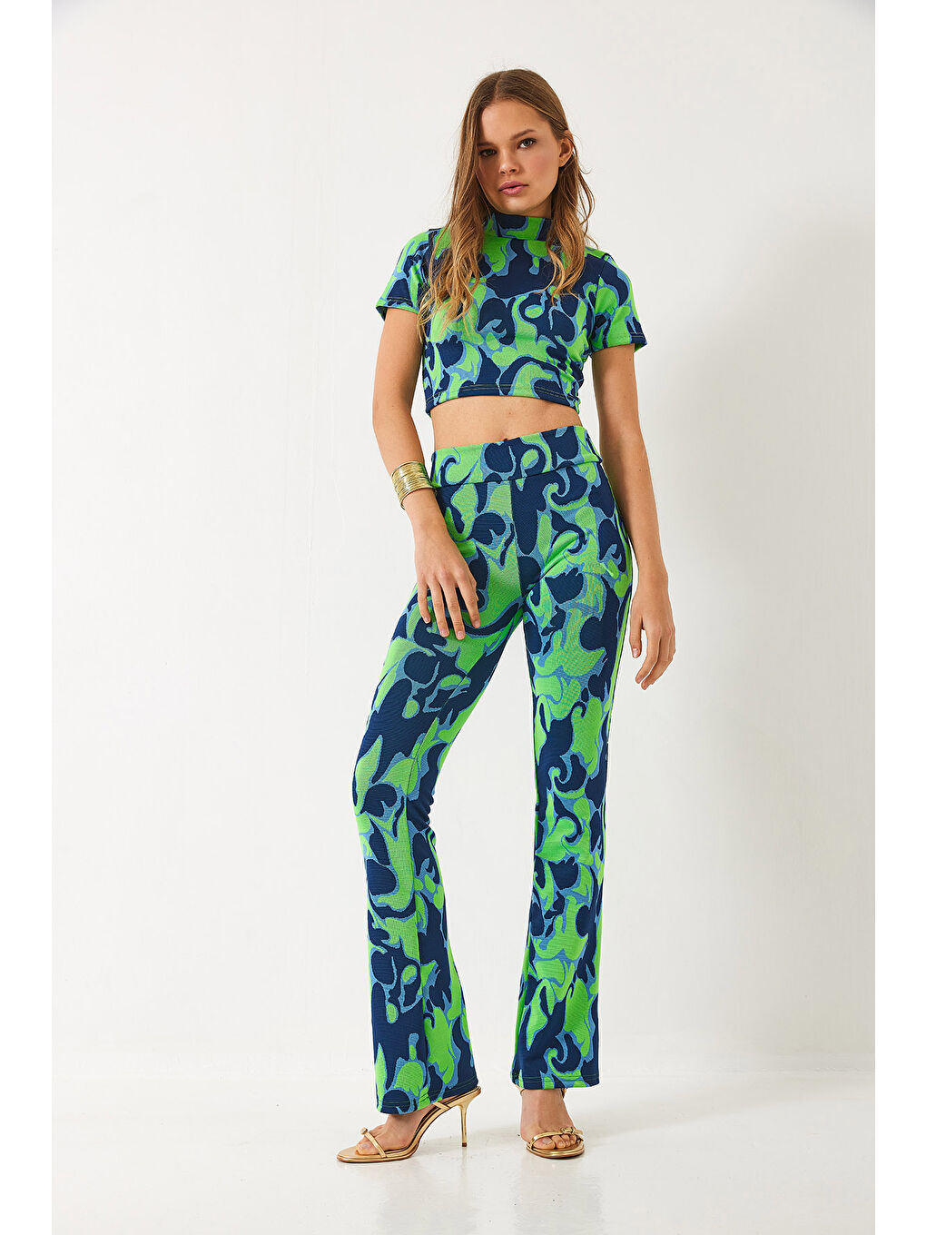 Lacivert Kadın Yarım Balıkçı Yaka Kısa Kollu Crop Beli Lastikli Pantolonlu Alt-Üst Takım-1