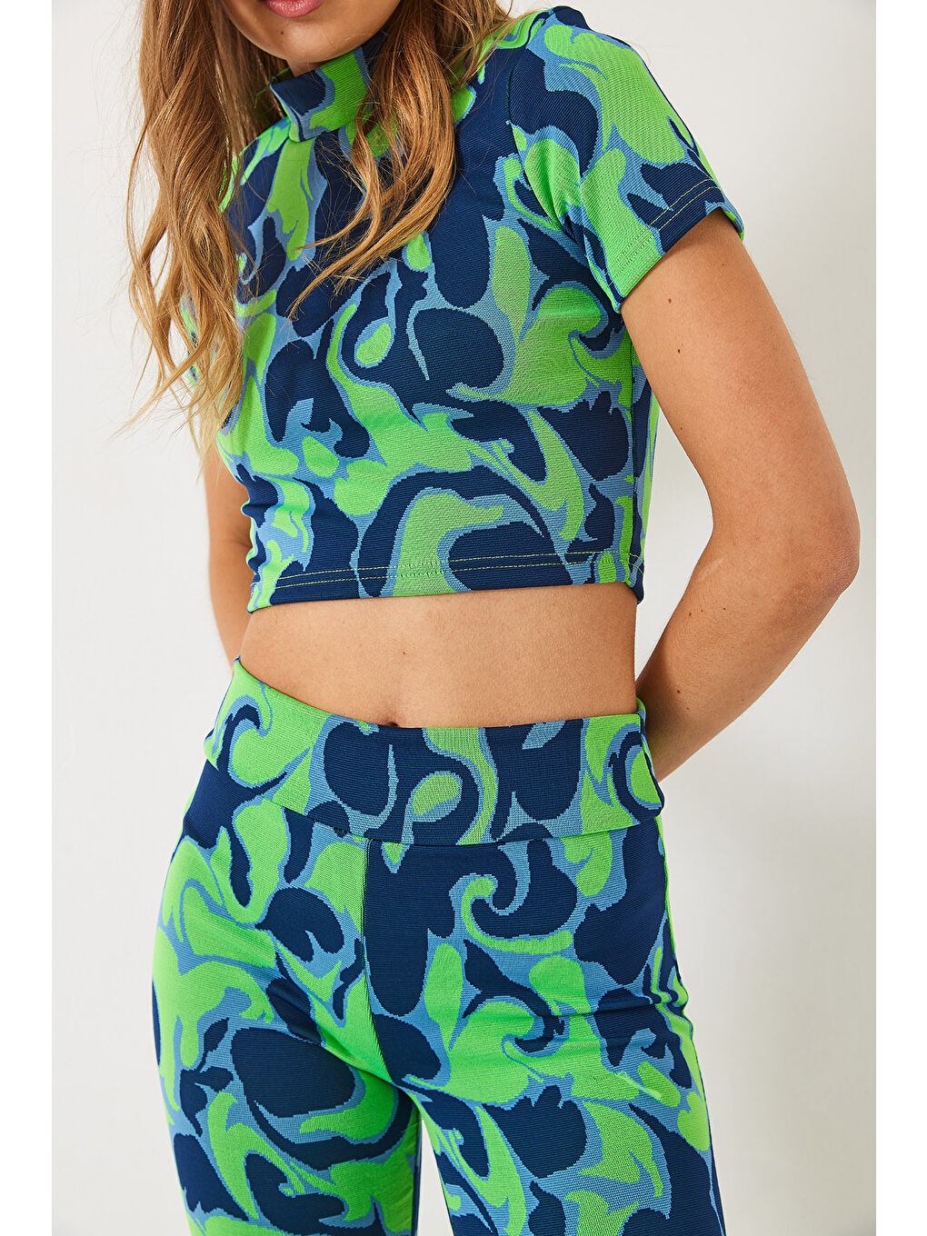 Lacivert Kadın Yarım Balıkçı Yaka Kısa Kollu Crop Beli Lastikli Pantolonlu Alt-Üst Takım-4