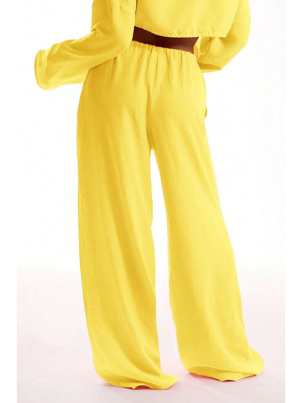 Sarı Keten Aerobin Kumaş Bel Bağlamalı Geniş Paça Pantolon-1
