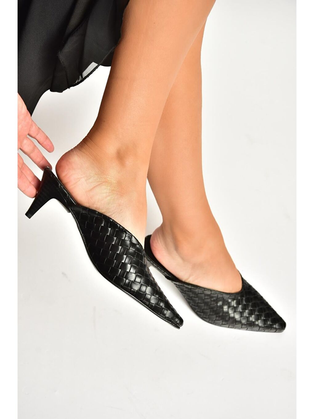 Siyah Kadın Terlik Y654660709-5