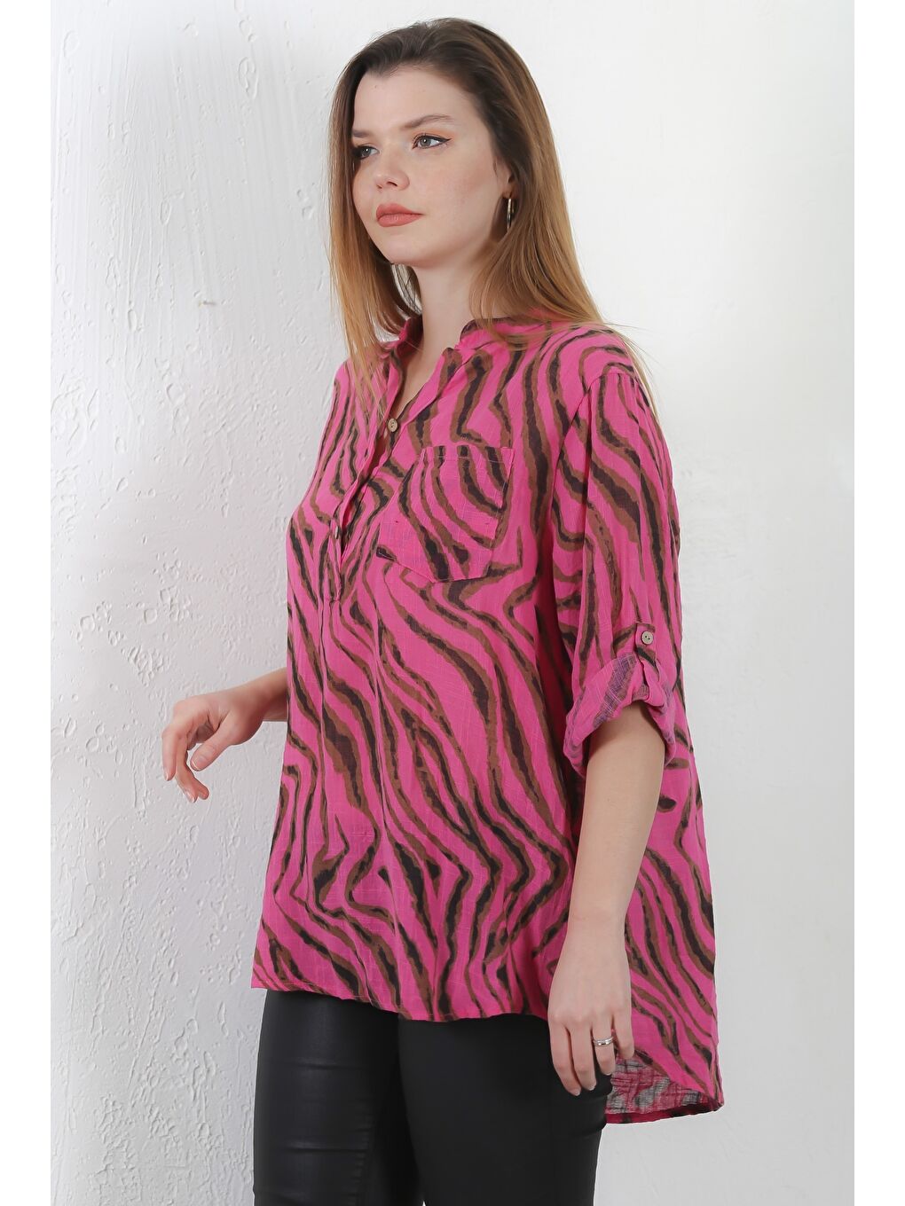 İtalyan Fuşya Hakim Yaka Düğmeli 3/4 Kol Cepli Casual Keten Karışımlı Dokuma Bluz-2