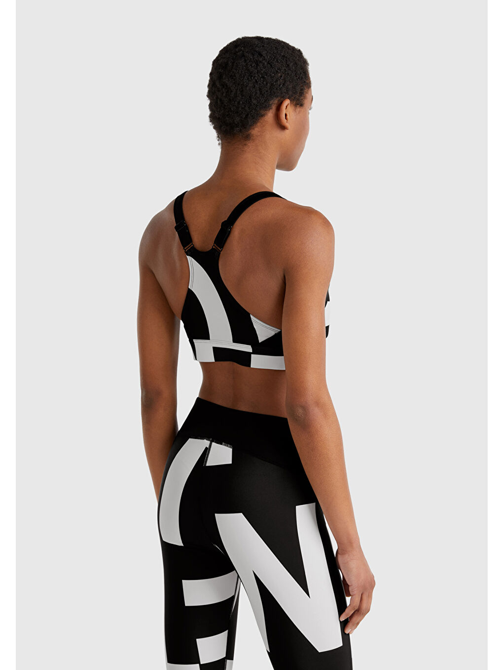 Kadın Siyah Desenli Önü Logo Baskılı Crop Atlet-2