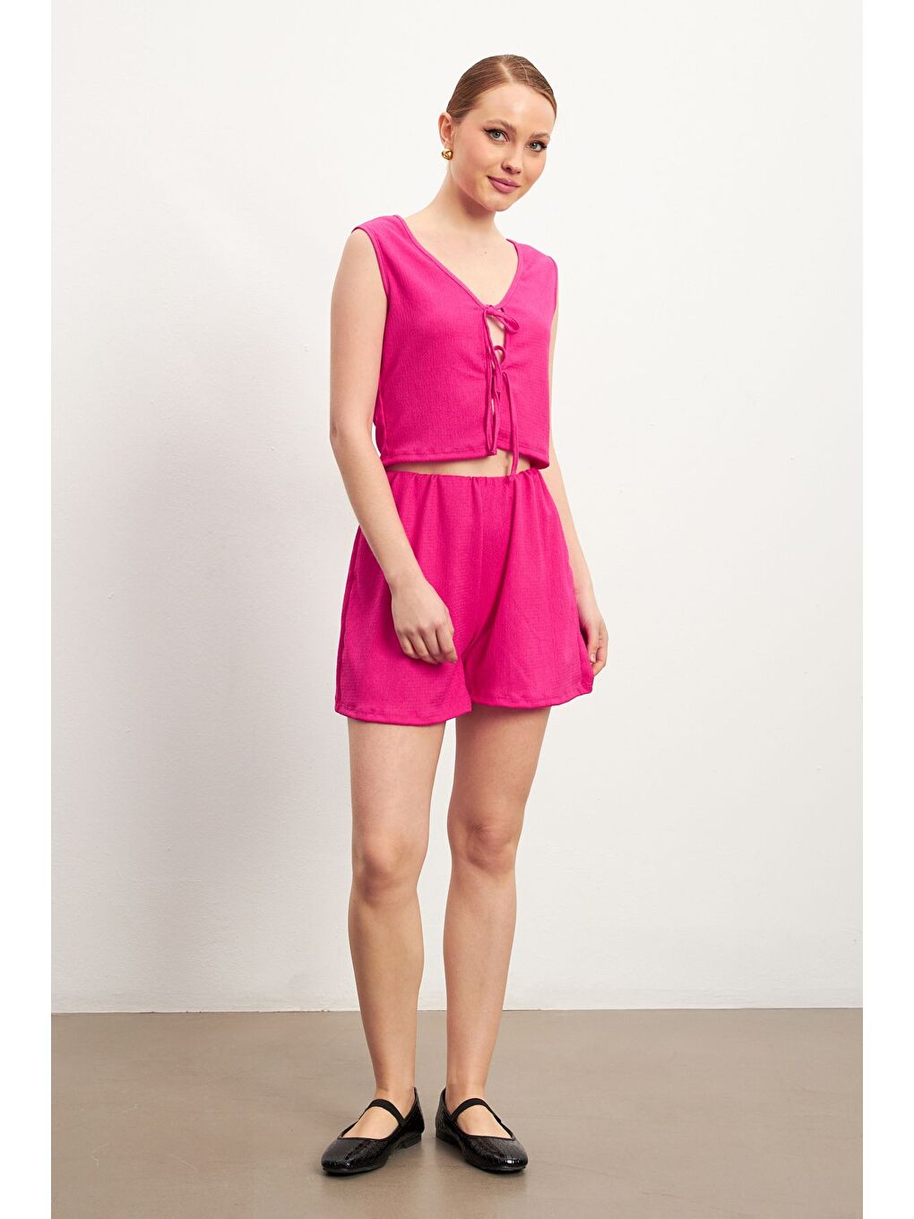 Kadın Fuşya Bağlamalı Kolsuz Krinkıl Şortlu Takım-2