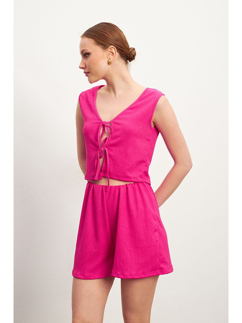 Kadın Fuşya Bağlamalı Kolsuz Krinkıl Şortlu Takım-3
