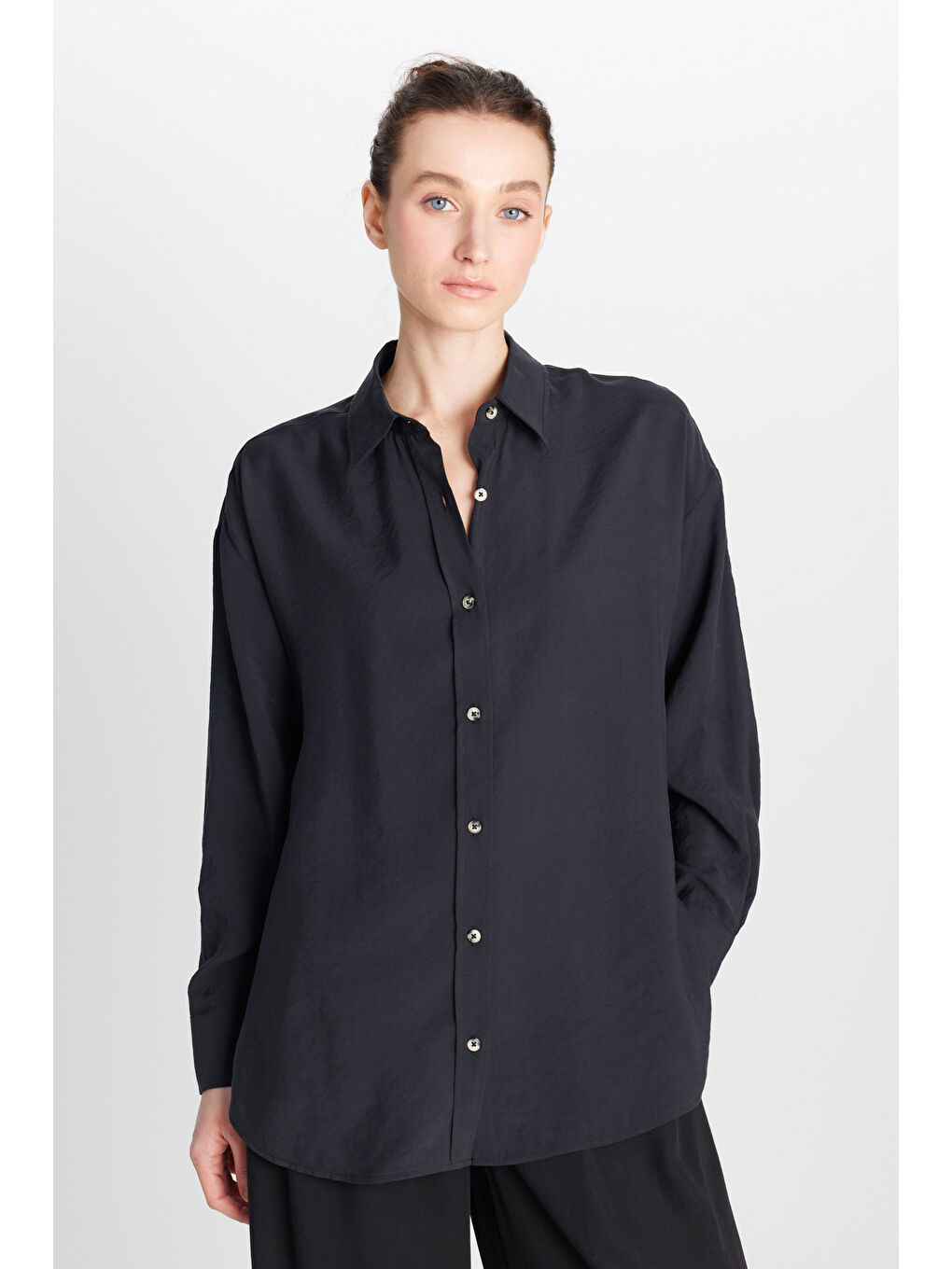 Loose Fit Rahat Kesim Siyah Gömlek-1