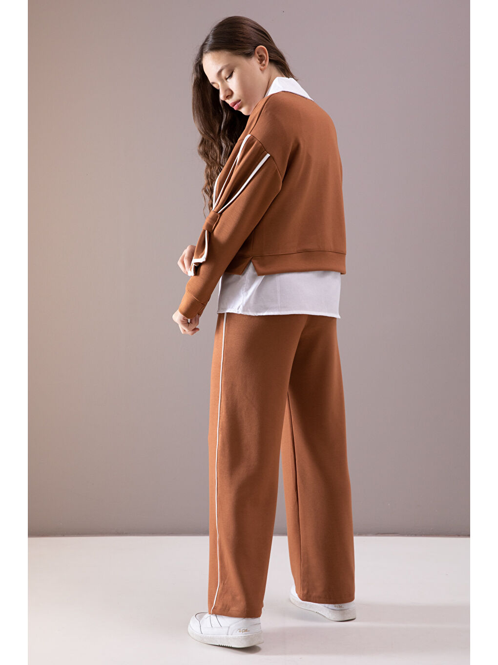 Kahverengi Taba Kol Detaylı Badili Gömlekli Kız Çocuk Pantolonlu 3lü Takım 19879-4