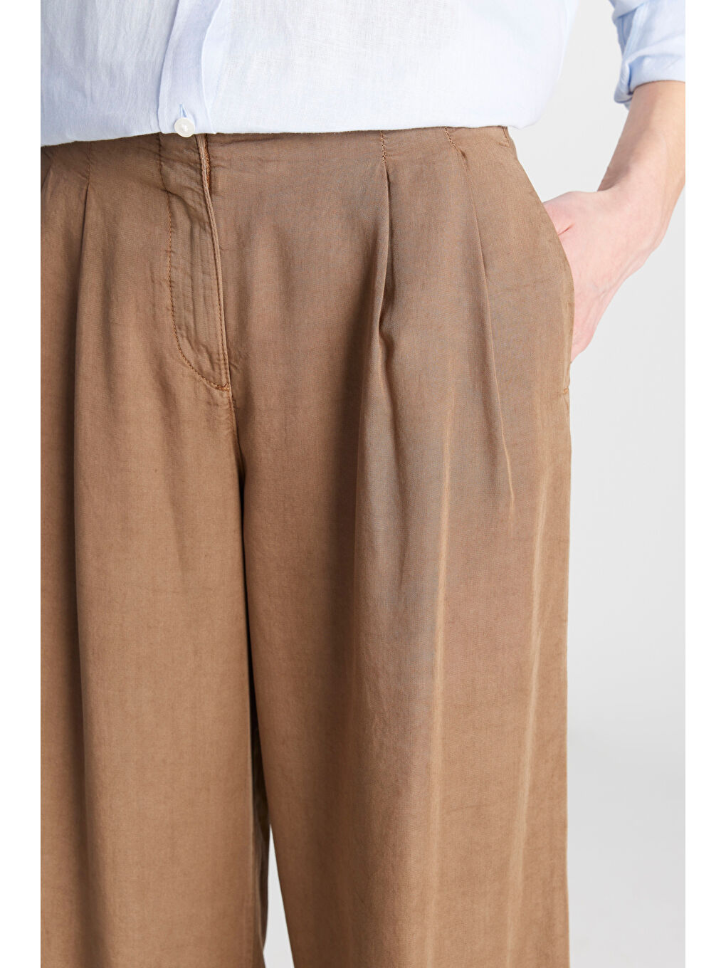 Kahverengi Geniş Kesim Yüksek Bel Geniş Paça Yumuşak Dokulu Pantolon-4