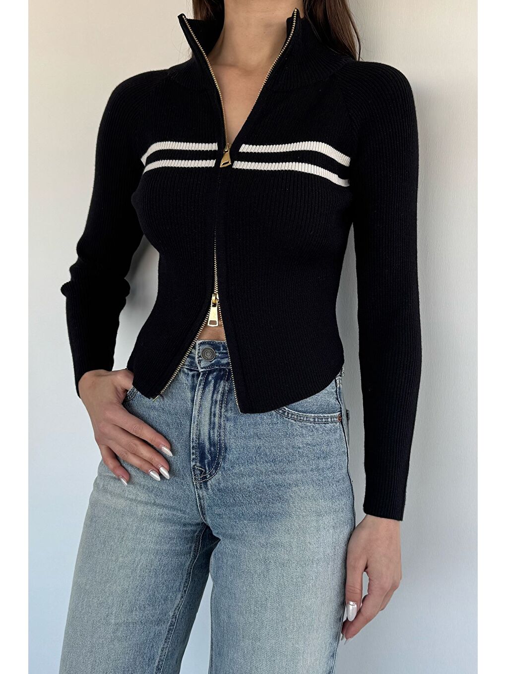 Siyah Kadın Dik Yaka Çift Fermuarlı Triko Hırka-1