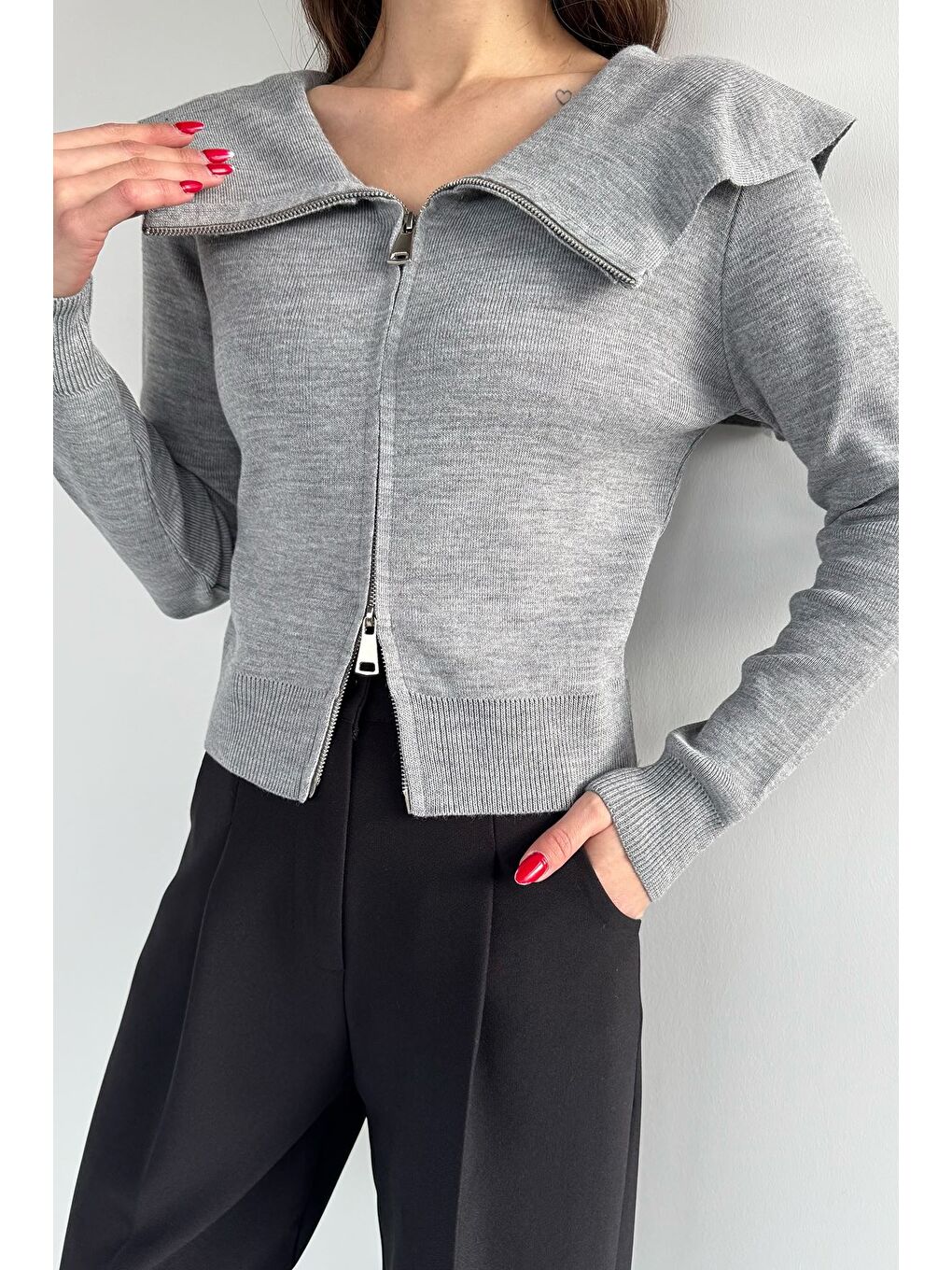 Gri Kadın Bebe Yaka Fermuarlı Triko Bluz-2