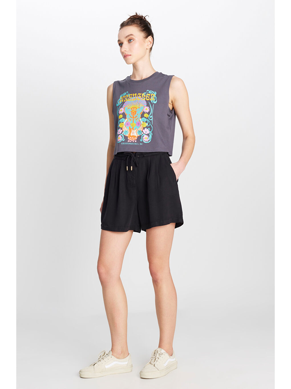 Relaxed Fit Geniş Kesim Yumuşak Dokulu Bağcıklı Siyah Şort-1