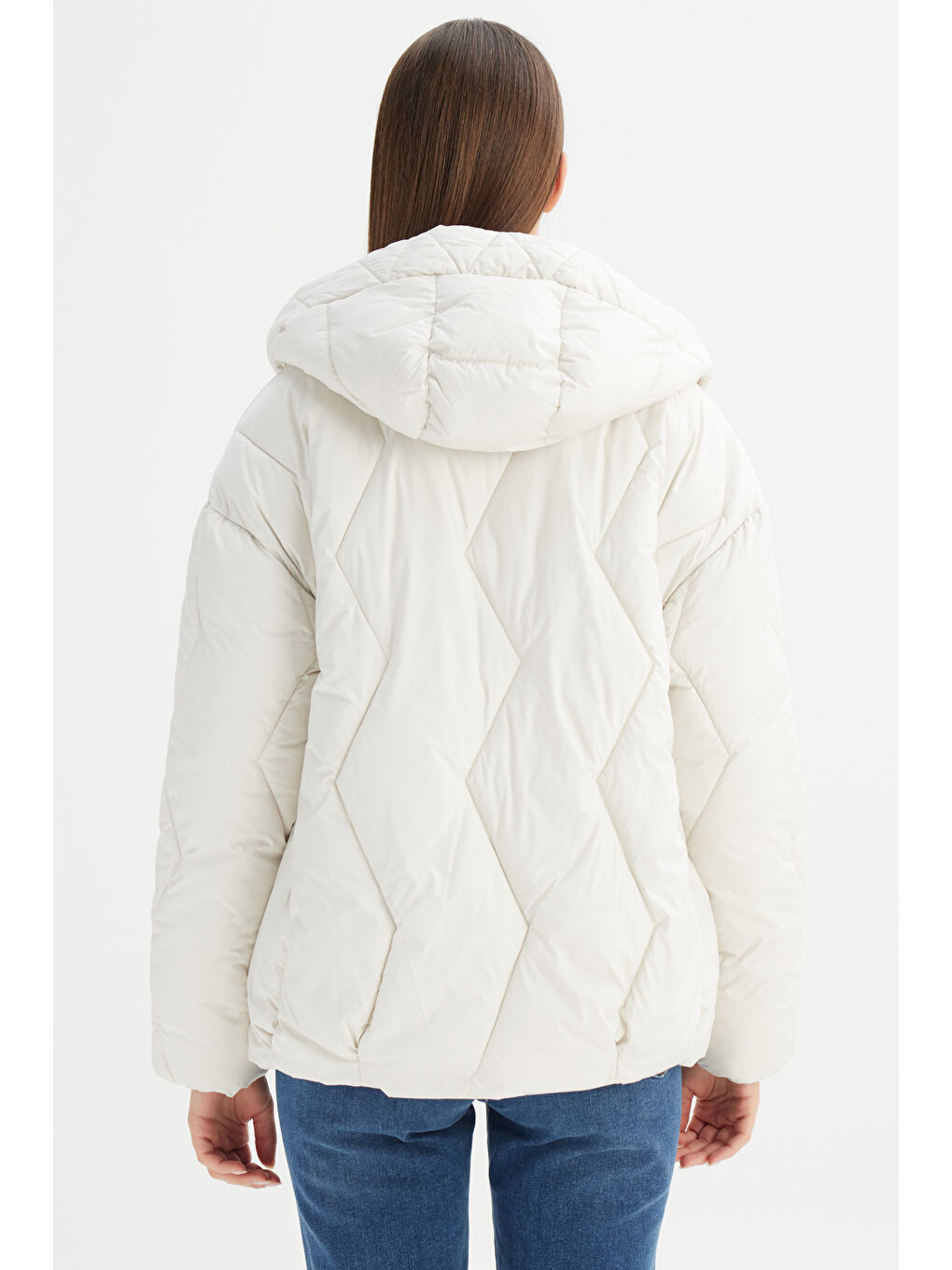 Regular Fit Normal Kesim Kapüşonlu Kırık Beyaz Şişme Mont-4