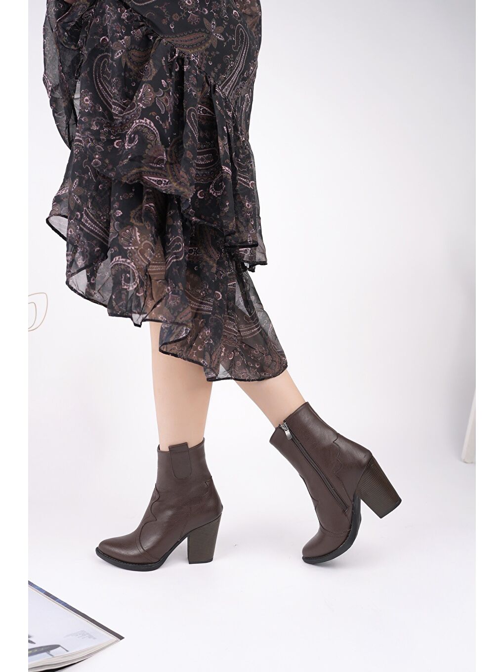 Kahverengi WESTON Sivri Burun Dikiş Detaylı Fermuarlı Kalın Topuklu Kovboy Kadın Bot-3