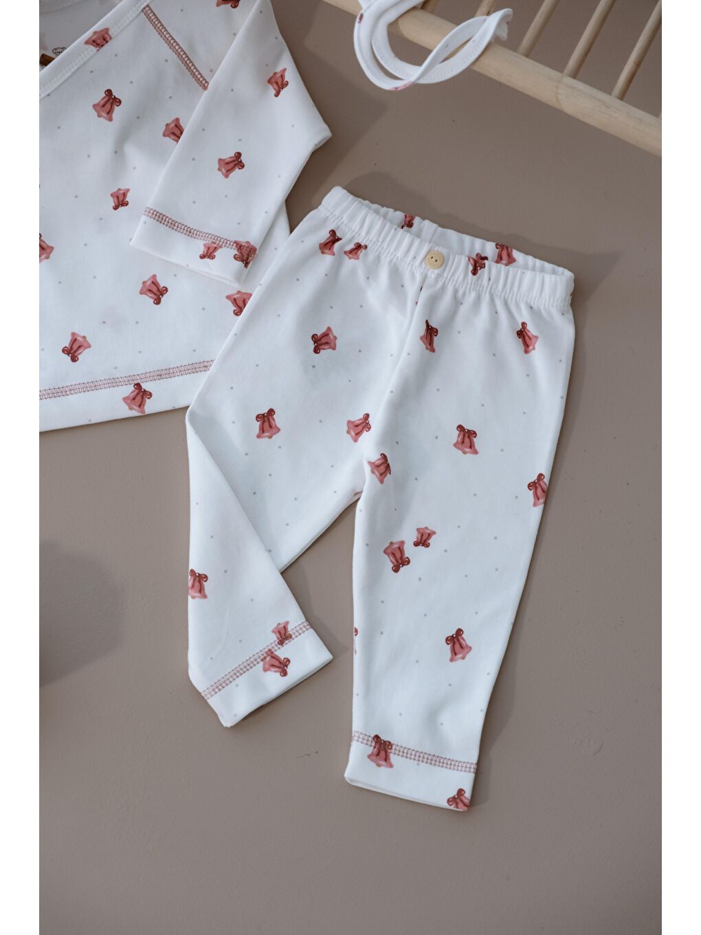 Beyaz Çan Baskılı Pure Hug Serisi Kruvaze 3'Lü Takım-9