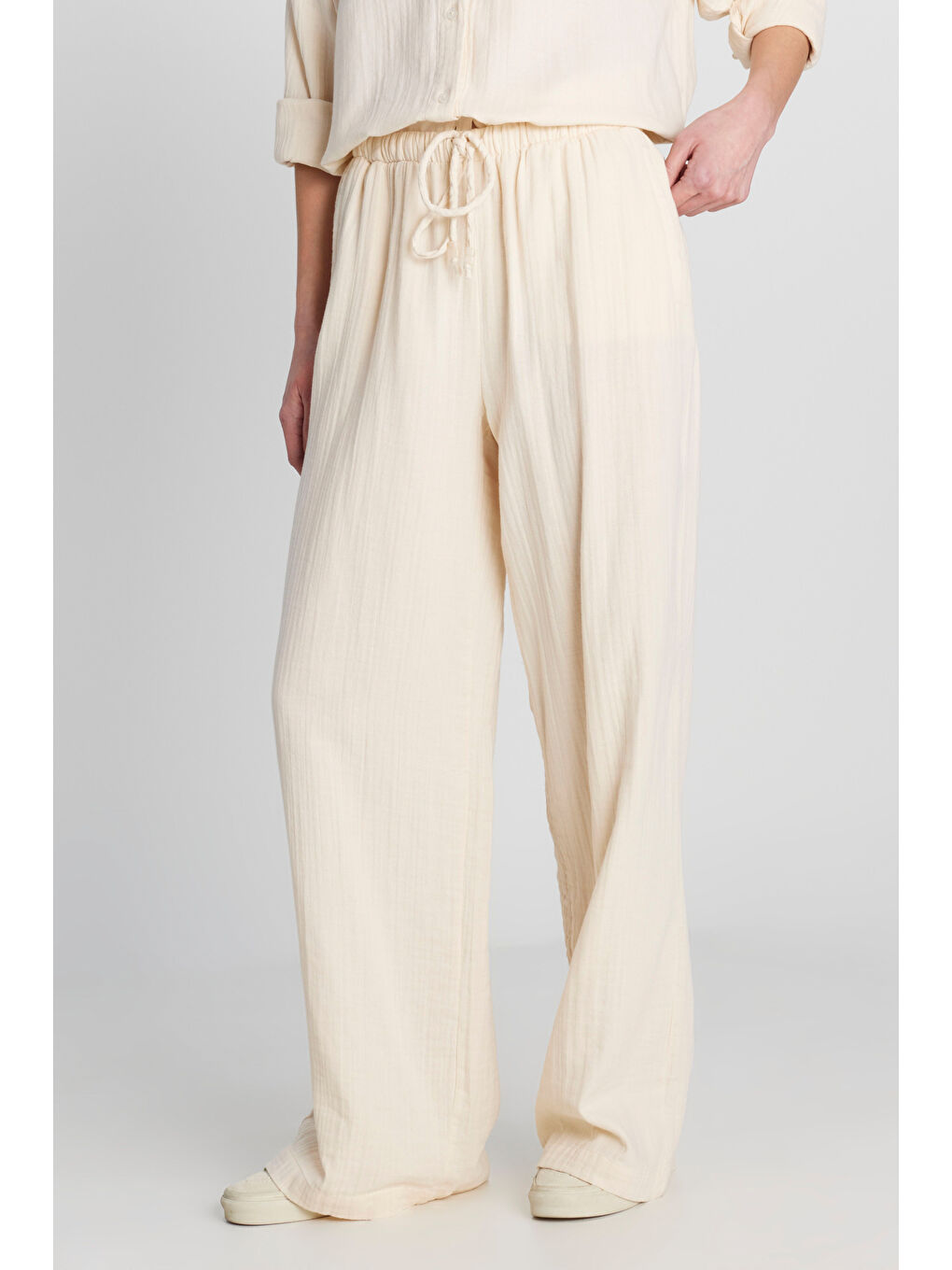 %100 Pamuk Regular Fit Normal Kesim Geniş Paça Ekru Müslin Desenli Pantolon-2