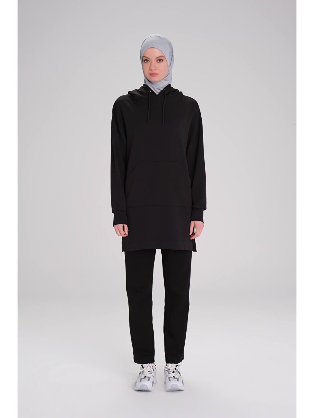 Yumuşak Dokulu Kapüşonlu Siyah Basic Günlük Sweatshirt Act 13