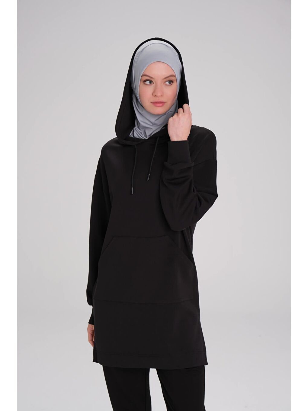 Yumuşak Dokulu Kapüşonlu Siyah Basic Günlük Sweatshirt Act 13-1