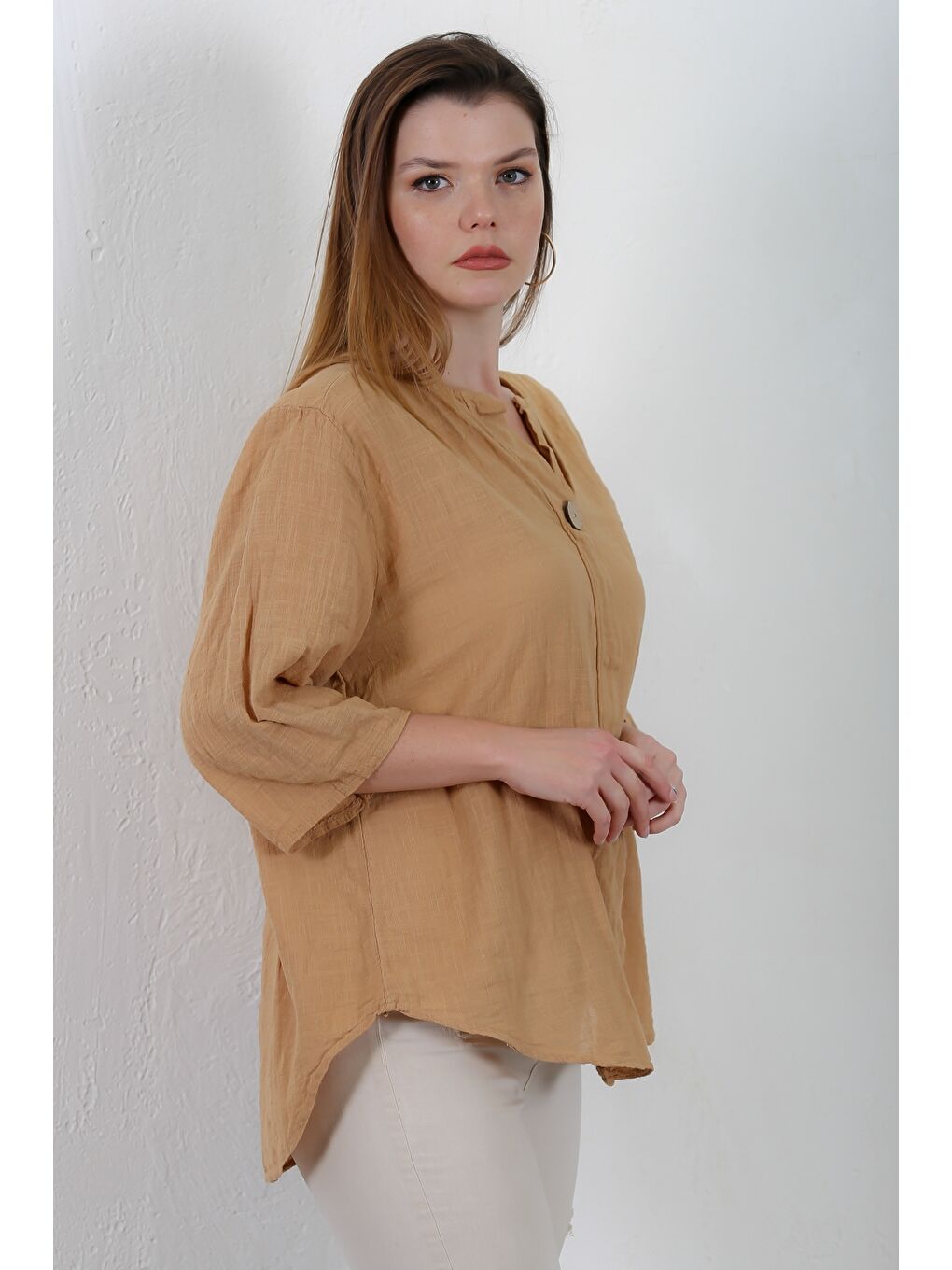 Kahverengi İtalyan Sütlü Kahve Patlı Yaka 3/4 Kol Düğmeli Casual Keten Karışımlı Dokuma Bluz-3