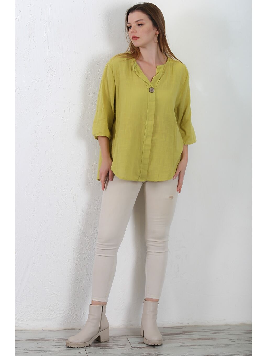 Kahverengi İtalyan Sütlü Kahve Patlı Yaka 3/4 Kol Düğmeli Casual Keten Karışımlı Dokuma Bluz-6