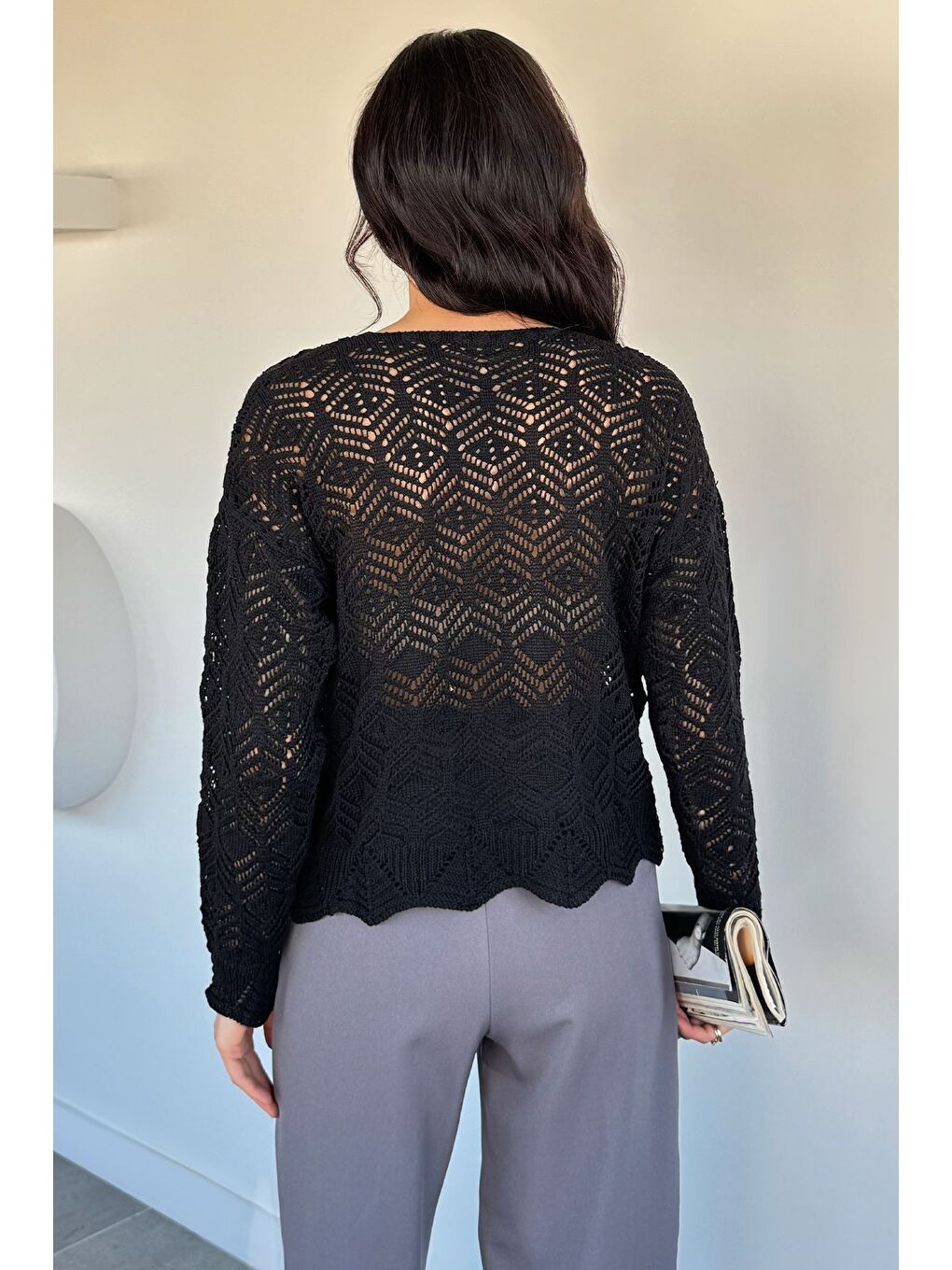 Siyah Kadın V Yaka Ajurlu Triko Bluz-3