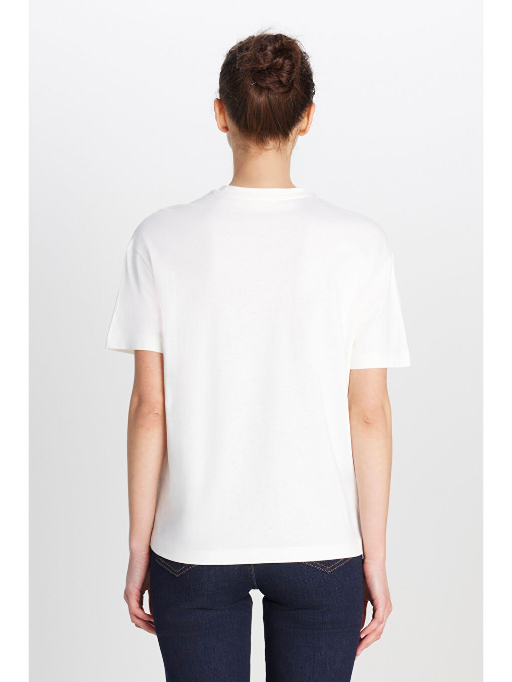 Relaxed Fit Geniş Kesim Bisiklet Yaka %100 Pamuk Kırık Beyaz Tişört-3