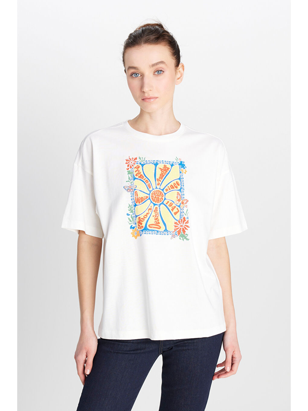 Loose Fit Rahat Kesim Bisiklet Yaka %100 Pamuk Kırık Beyaz Tişört