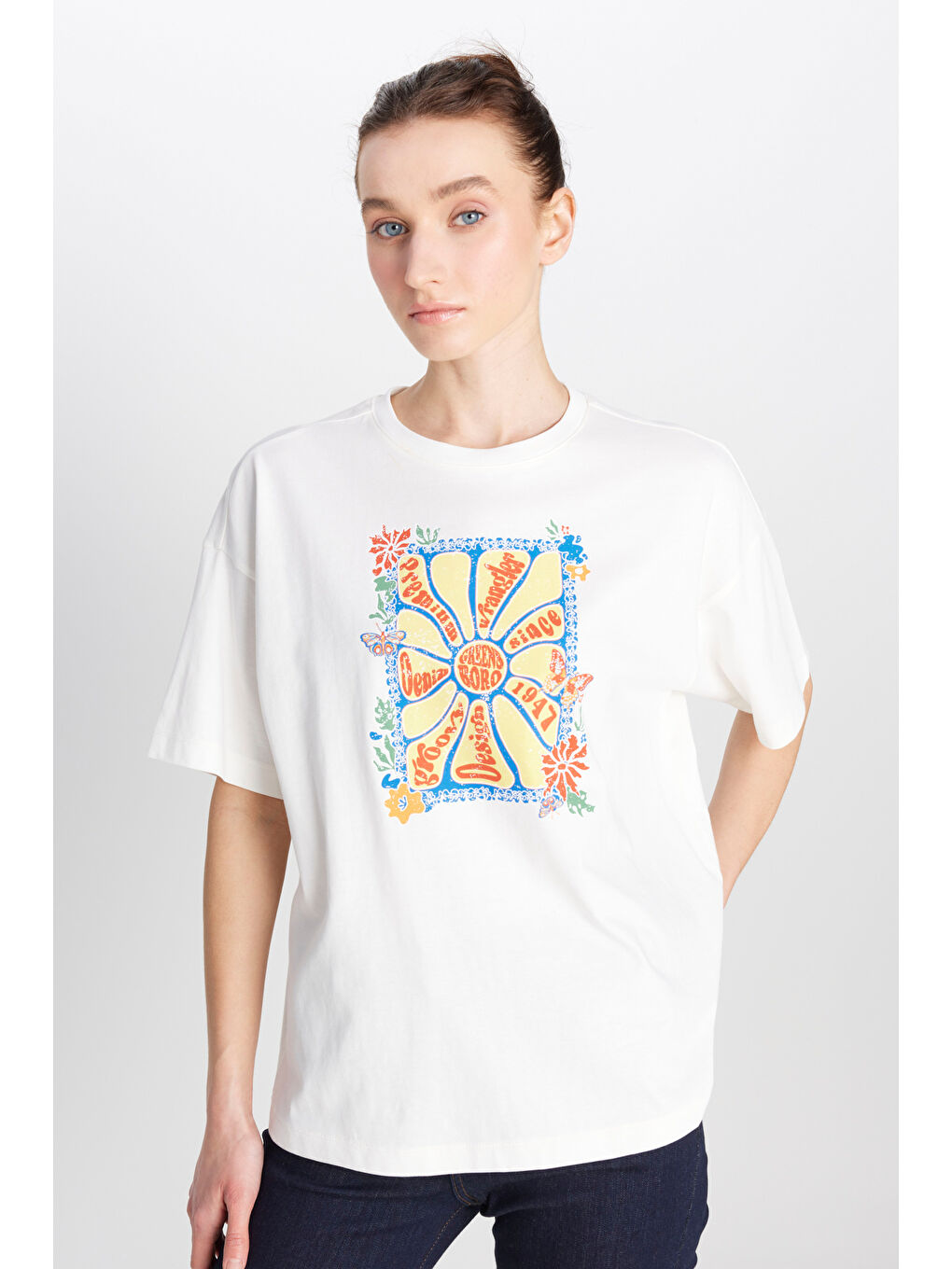 Loose Fit Rahat Kesim Bisiklet Yaka %100 Pamuk Kırık Beyaz Tişört-1