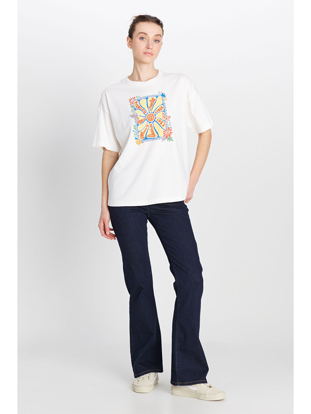 Loose Fit Rahat Kesim Bisiklet Yaka %100 Pamuk Kırık Beyaz Tişört-2