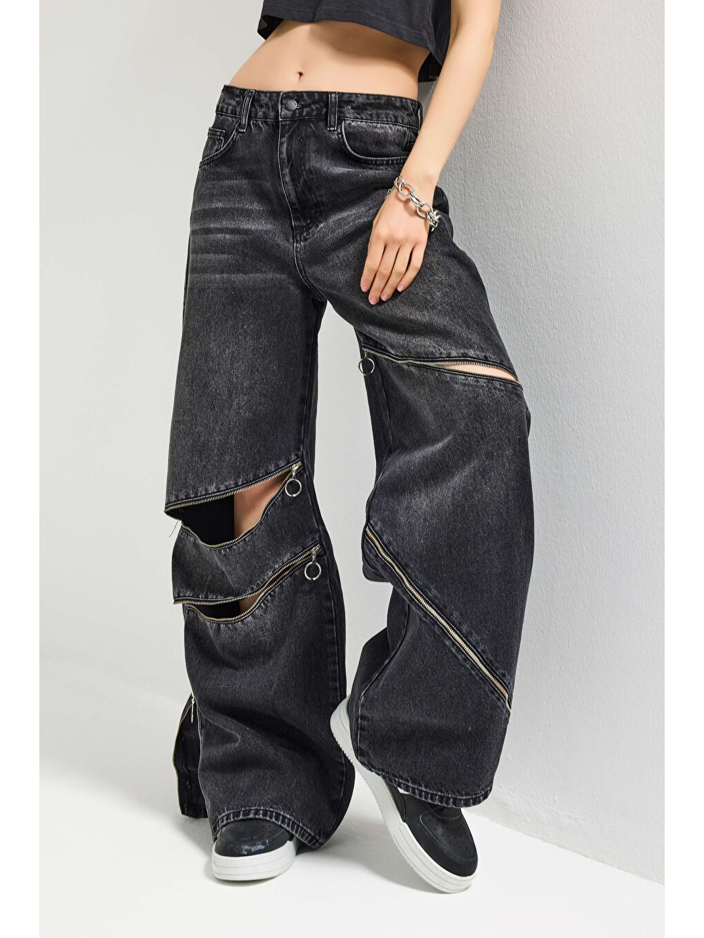 Gri Kadın Koyu Füme 2s6-1 Süper Baggy Fit Fermuar Detaylı Özel Tasarım Denim Jean