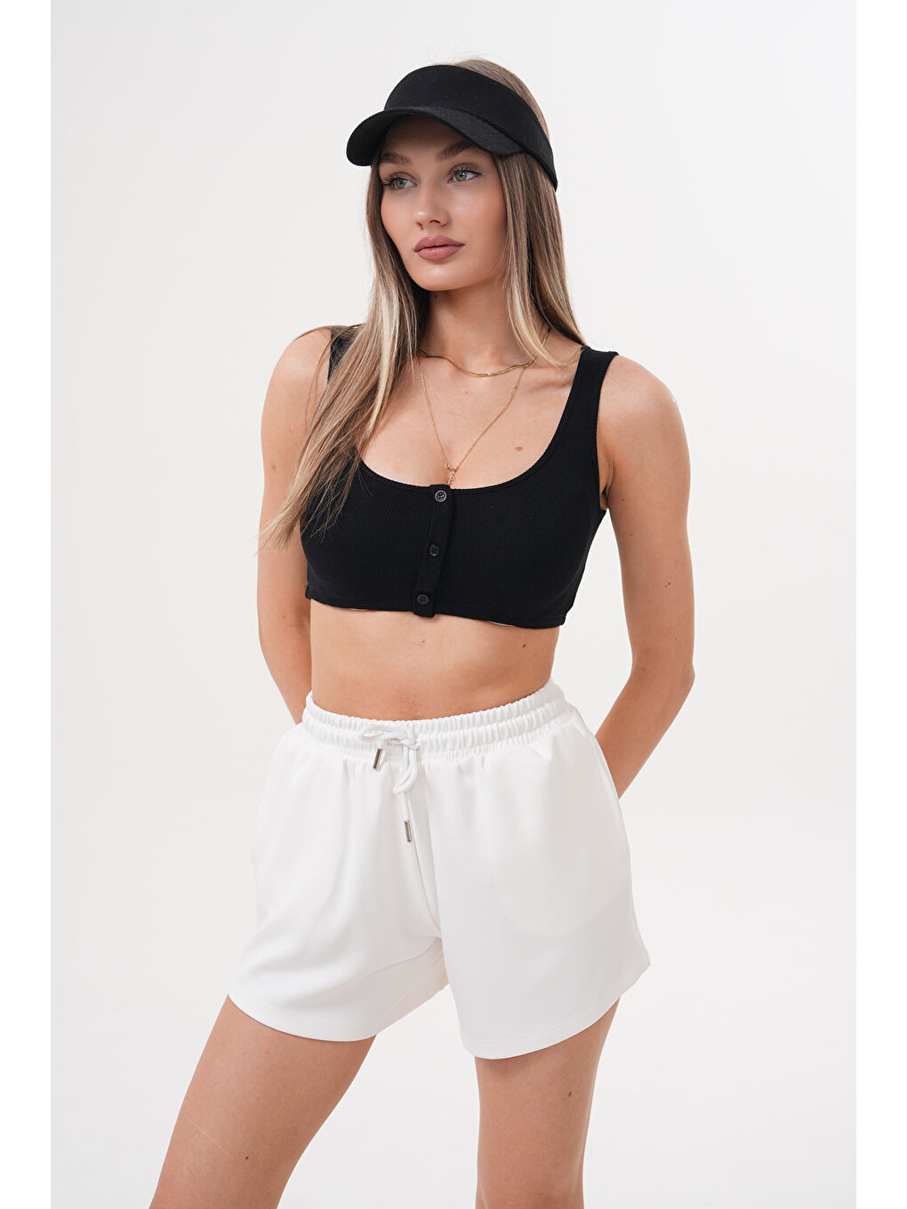 Beyaz Kadın Modal Şort Beli Lastikli Cepli Şort MODAL-ŞORT