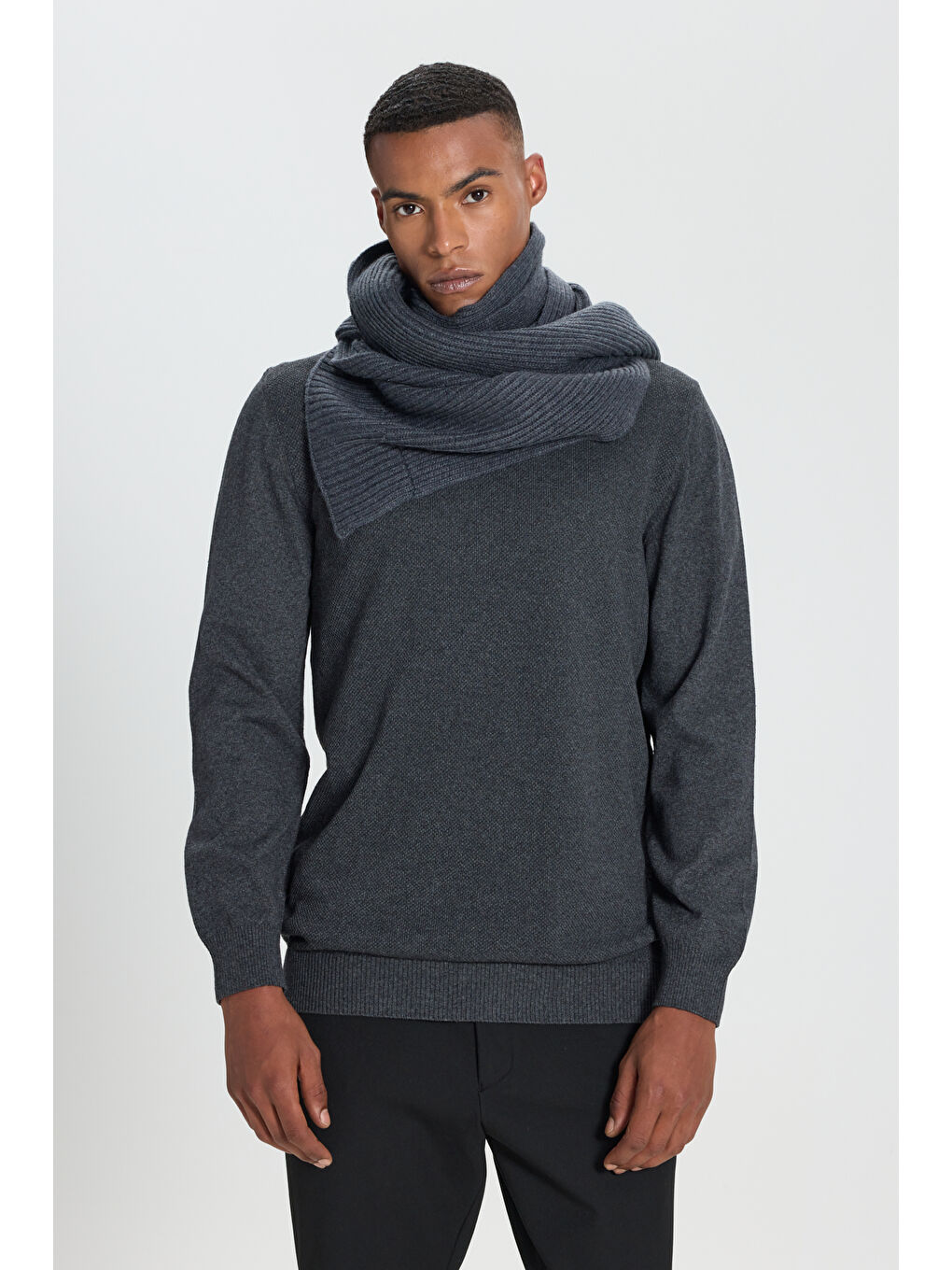 Erkek Antrasit-Melanj Pamuklu Standart Fit Normal Kesim Bisiklet Yaka Jakarlı Triko Kazak-3