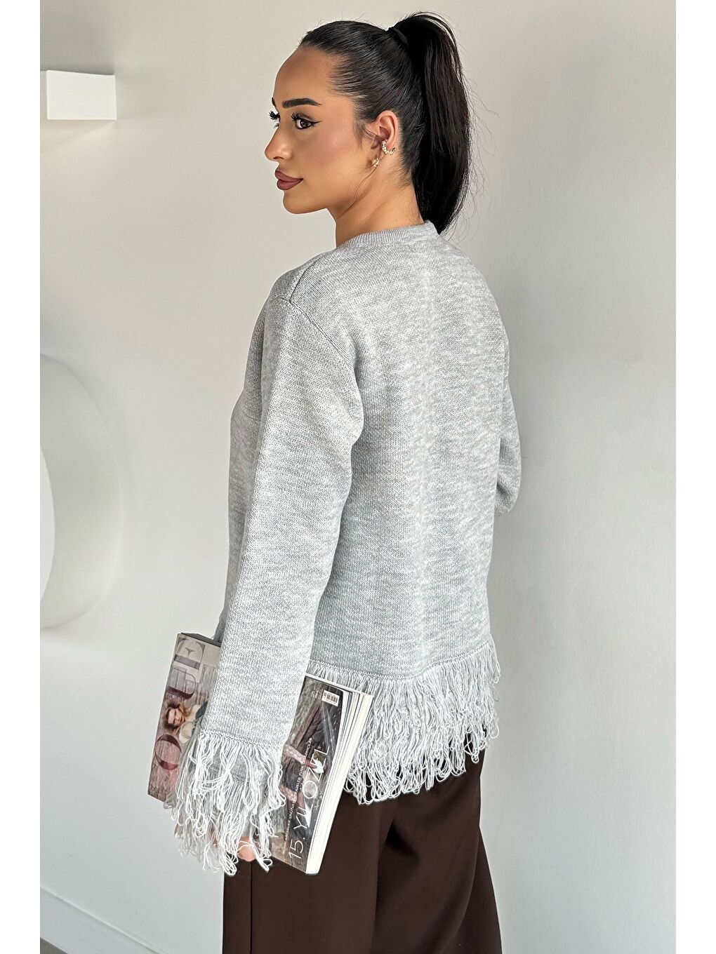 Gri Kadın Püsküllü Triko Hırka-3