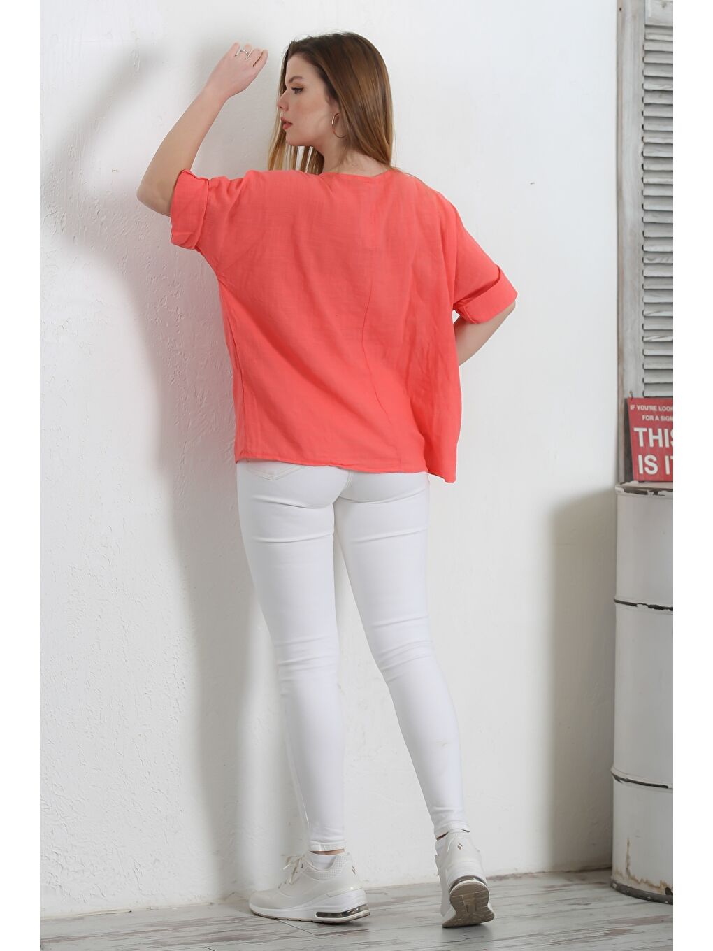 İtalyan Donuk Turuncu Havuz Yaka 3/4 Kol Casual Keten Karışımlı Dokuma Bluz-6