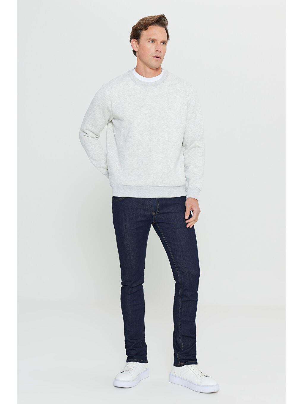 Beyaz Erkek Kar Melanj Standart Fit Normal Kesim İçi Polarlı Bisiklet Yaka Sweatshirt-1