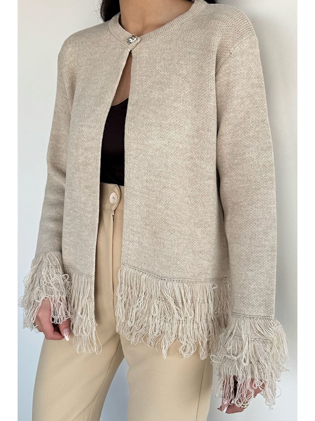 Ekru Kadın Püsküllü Triko Hırka-2