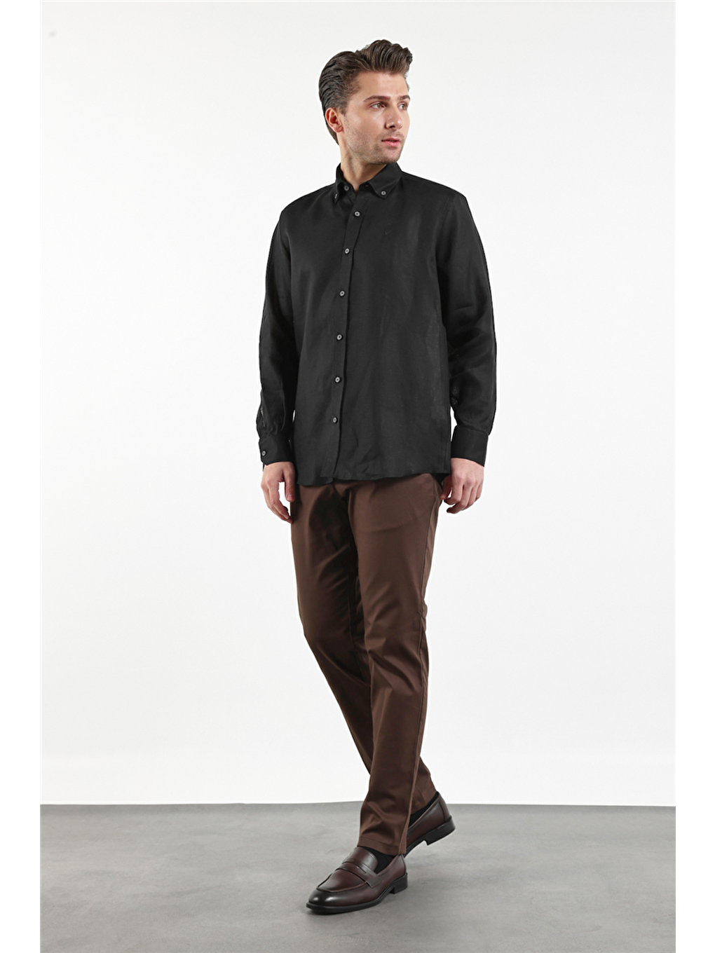 Siyah Uzun Kol Düz Keten Düğmeli Yaka Cepsiz Casual Comfort Fit Gömlek 1004250114-1