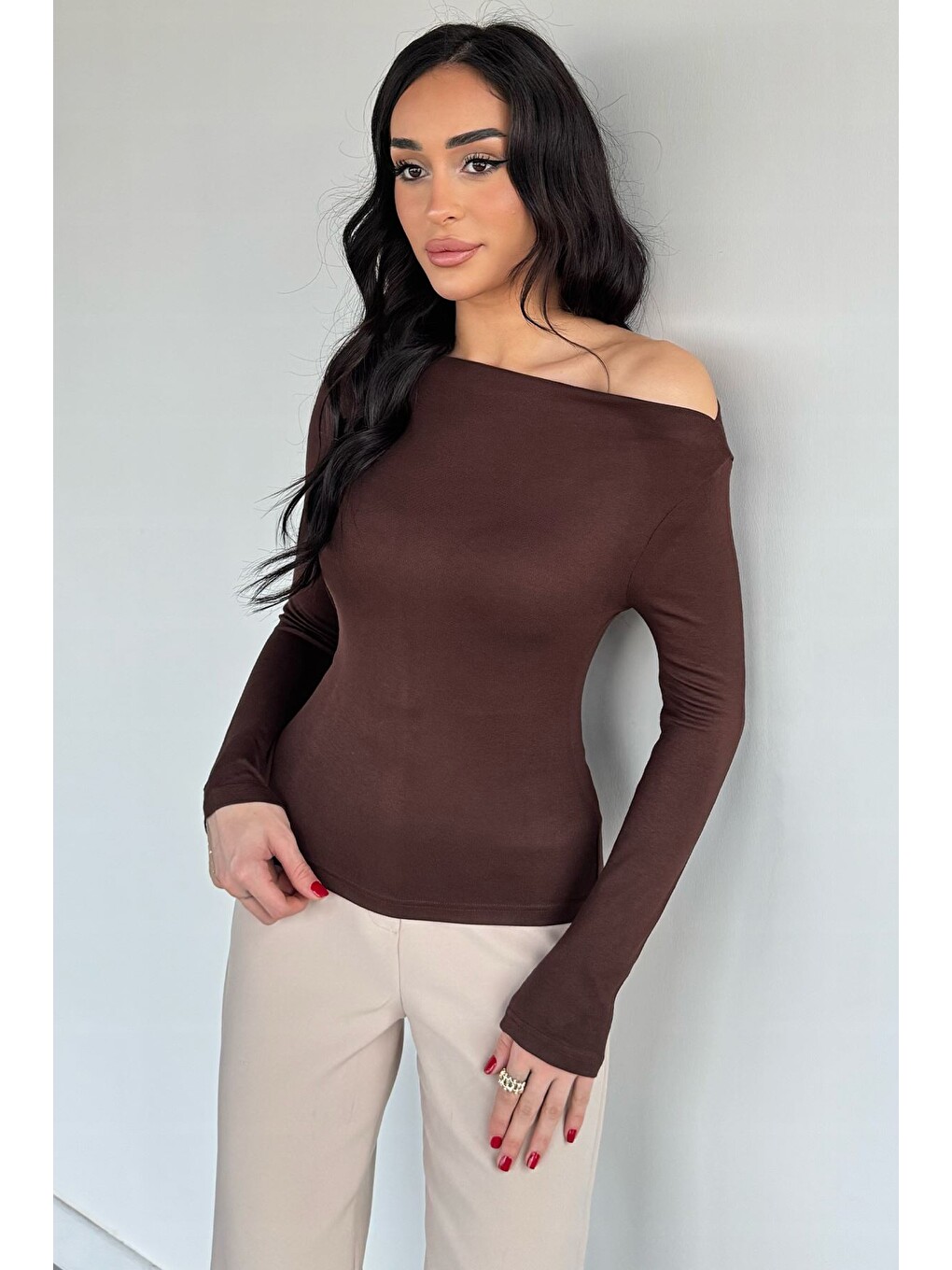 Kahverengi Kadın Elastanlı Kayık Yaka Body Bluz