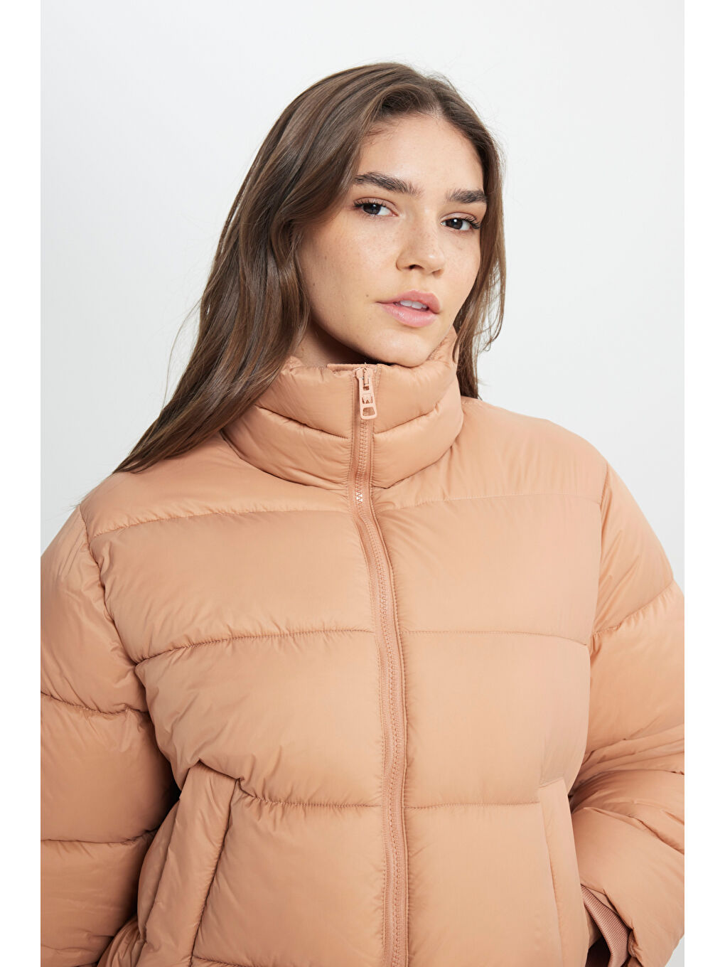 Loose Fit Rahat Kesim Pembe Şişme Mont-3