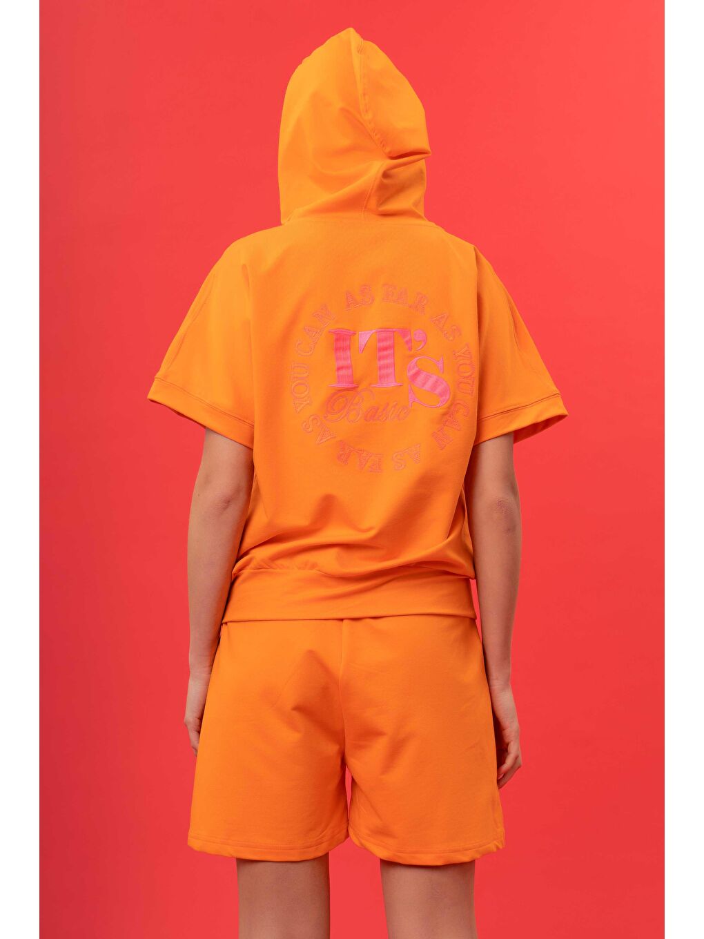 it's basic Turuncu Kadın Orange Renk Baskılı Kapüşonlu Fermuarlı Yarım Kol Sweatshirt - 1