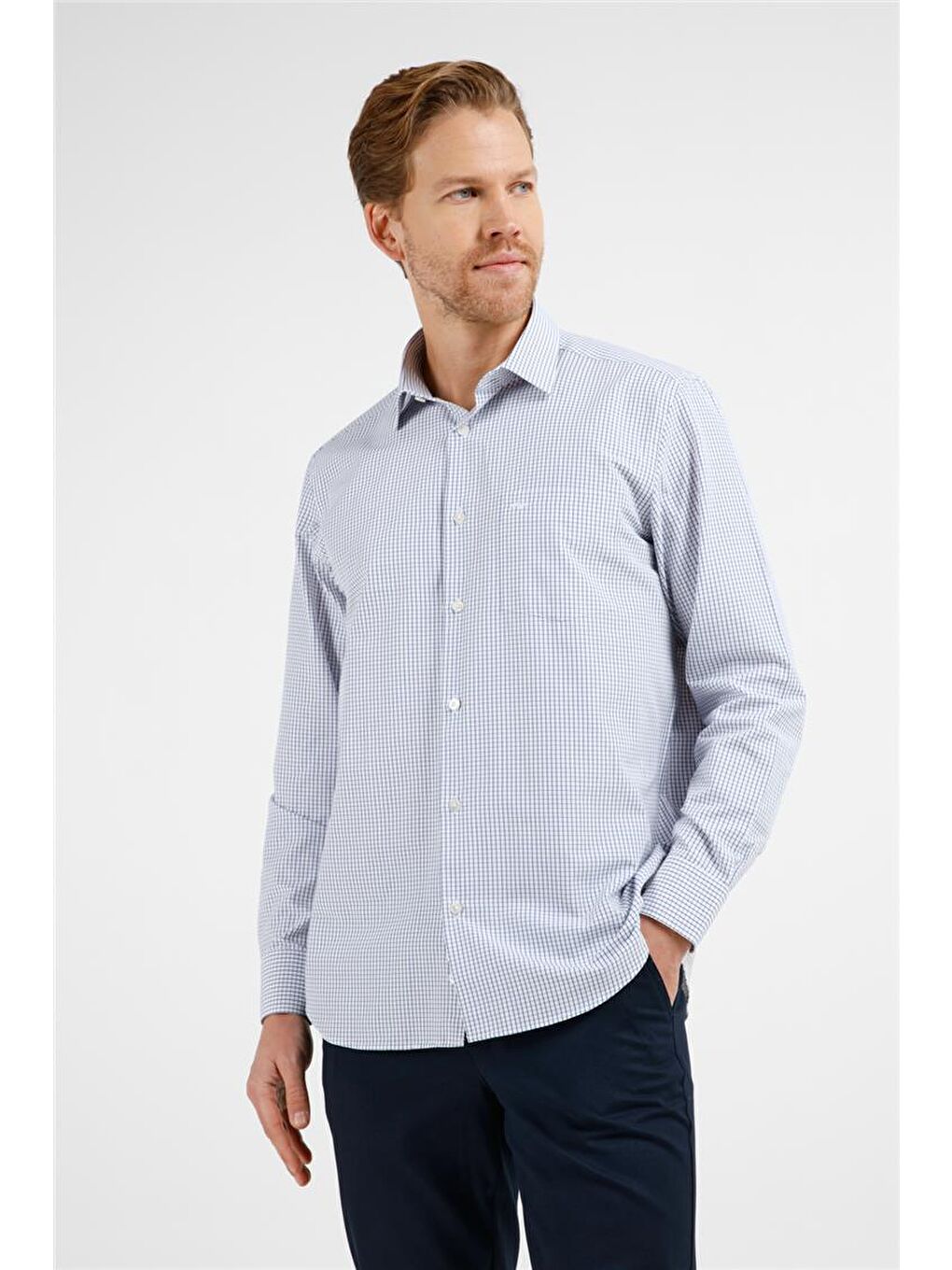 Beyaz - Lacivert Kareli Desen Sert Yaka Uzun Kol Cepli Comfort Fit Pamuklu Gömlek 1004255209